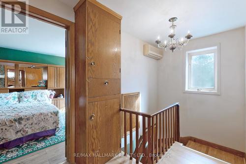 57 Park Cres, Richmond Hill, ON - Indoor Photo Showing Other Room