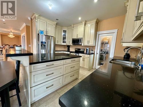 5418 Snowbrush Street, Oliver, BC - Indoor Photo Showing Kitchen