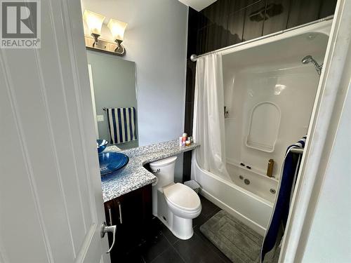 5418 Snowbrush Street, Oliver, BC - Indoor Photo Showing Bathroom