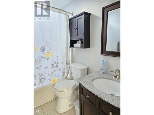 820 Beaven Crescent, Valemount, BC - Indoor Photo Showing Bathroom