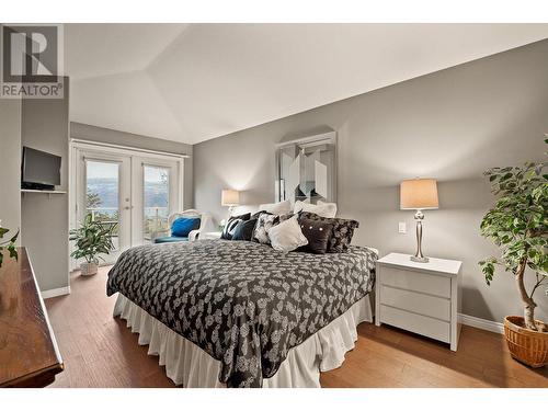 4074 Gellatly Road Unit# 181, West Kelowna, BC - Indoor Photo Showing Bedroom