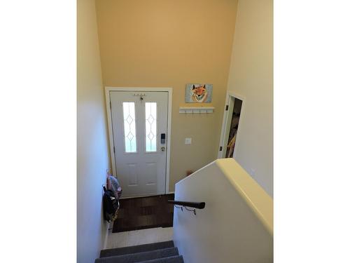 415 Hatton Avenue, Midway, BC - Indoor Photo Showing Other Room