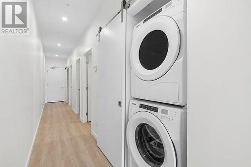 604 Cawston Avenue Unit# 402, Kelowna, BC - Indoor Photo Showing Laundry Room