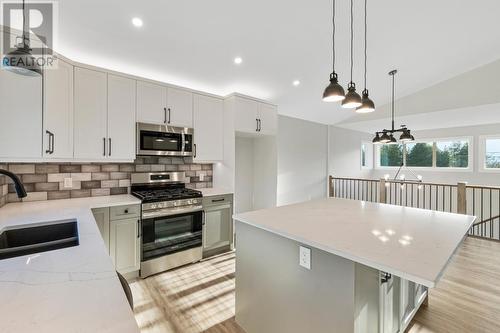 390 Ootischenia Road, Ootischenia, BC - Indoor Photo Showing Kitchen With Upgraded Kitchen