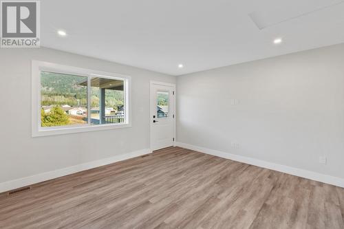 390 Ootischenia Road, Ootischenia, BC - Indoor Photo Showing Other Room