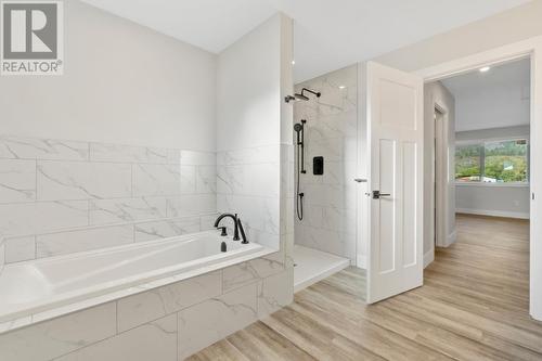 390 Ootischenia Road, Ootischenia, BC - Indoor Photo Showing Bathroom