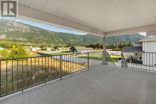 390 Ootischenia Road, Ootischenia, BC - Outdoor With Exterior