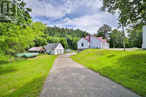 20130 On-35, Algonquin Highlands, ON - Outdoor