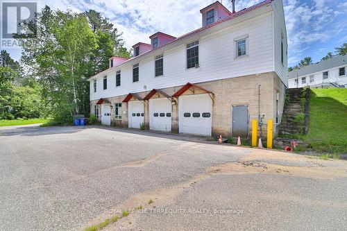 20130 On-35, Algonquin Highlands, ON - Outdoor