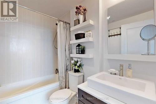 #Ph#2401 -9201 Yonge St, Richmond Hill, ON - Indoor Photo Showing Bathroom