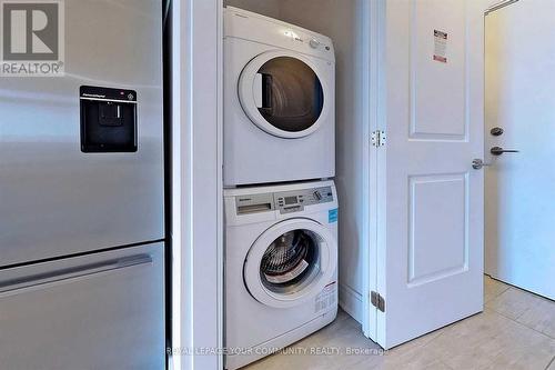 #Ph#2401 -9201 Yonge St, Richmond Hill, ON - Indoor Photo Showing Laundry Room
