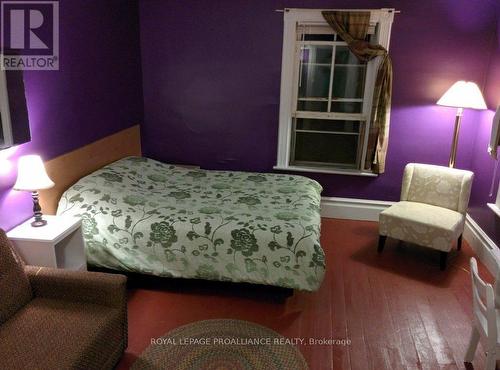 32990 Highway 62, Hastings Highlands, ON - Indoor Photo Showing Bedroom