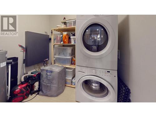 302 11205 105 Avenue, Fort St. John, BC - Indoor Photo Showing Laundry Room