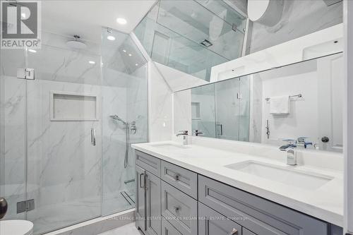 3399 Lakeshore Rd, Burlington, ON - Indoor Photo Showing Bathroom