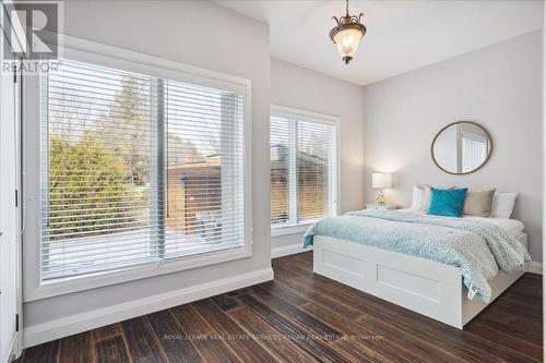3399 Lakeshore Road, Burlington, ON - Indoor Photo Showing Bedroom