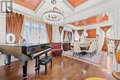 11 Fitzmaurice Dr, Vaughan, ON - Indoor Photo Showing Dining Room