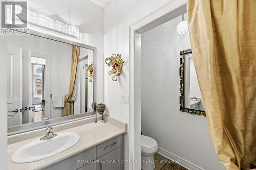 11 Fitzmaurice Dr, Vaughan, ON - Indoor Photo Showing Bathroom