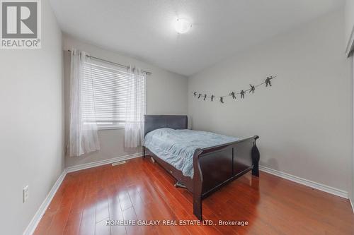7 Clamerten Rd, Whitchurch-Stouffville, ON - Indoor Photo Showing Bedroom