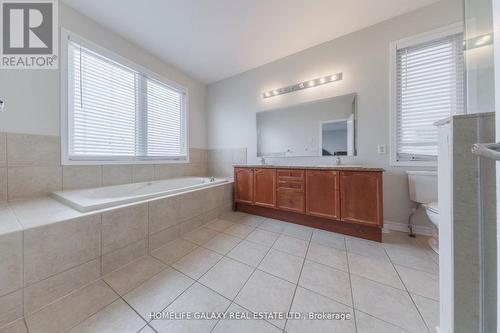 7 Clamerten Rd, Whitchurch-Stouffville, ON - Indoor Photo Showing Bathroom