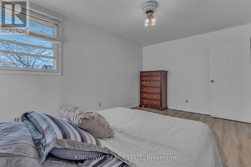 2206 Stevensville Rd, Fort Erie, ON - Indoor Photo Showing Bedroom
