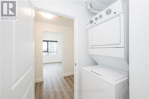 #307 -332 Gosling Gdns N, Guelph, ON - Indoor Photo Showing Laundry Room
