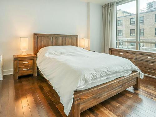 Master bedroom - 808-1225 Boul. Robert-Bourassa, Montréal (Ville-Marie), QC - Indoor Photo Showing Bedroom