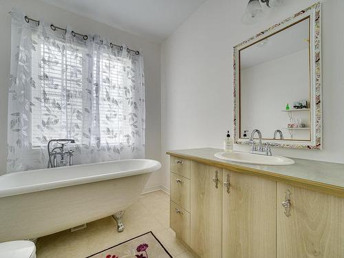 Salle de bains - 1312 Rue Charbonneau, Prévost, QC - Indoor Photo Showing Bathroom