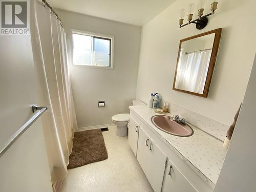719 B Road, Canim Lake, BC - Indoor Photo Showing Bathroom