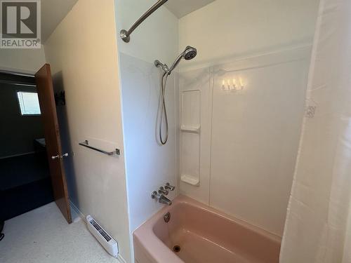 719 B Road, Canim Lake, BC - Indoor Photo Showing Bathroom