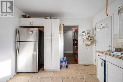 10 Dunblaine Cres, Brampton, ON - Indoor Photo Showing Kitchen