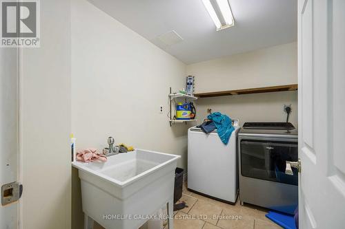 10 Dunblaine Cres, Brampton, ON - Indoor Photo Showing Laundry Room