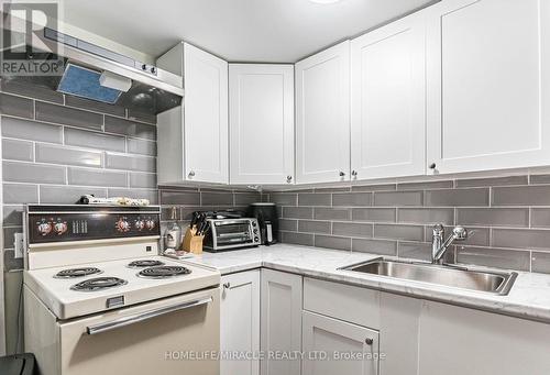 171 Wallace Ave S, Welland, ON - Indoor Photo Showing Kitchen