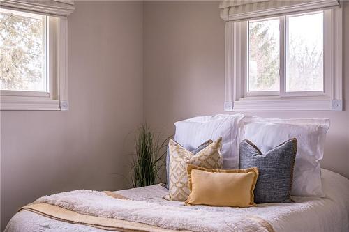 561 Glancaster Road, Mount Hope, ON - Indoor Photo Showing Bedroom