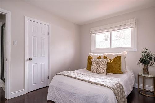 561 Glancaster Road, Mount Hope, ON - Indoor Photo Showing Bedroom