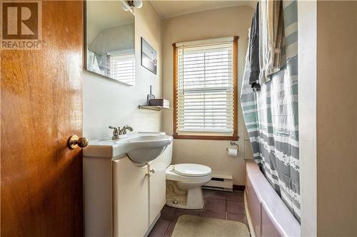 29,29A,31 Duncan Street, Cornwall, ON - Indoor Photo Showing Bathroom