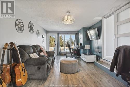 2249 Route 475, Saint-Edouard-De-Kent, NB - Indoor Photo Showing Living Room