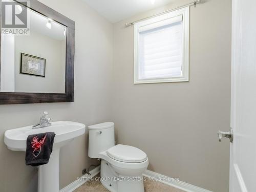 1607 Arthurs Way, Milton, ON - Indoor Photo Showing Bathroom