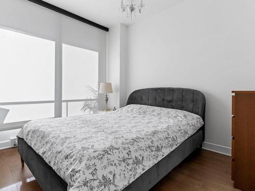 Chambre Ã Â coucher - 407-1 Boul. De Maisonneuve O., Montréal (Ville-Marie), QC - Indoor Photo Showing Bedroom
