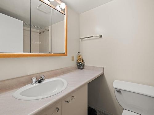 102-1500 Elford St, Victoria, BC - Indoor Photo Showing Bathroom