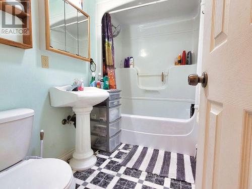 29 Helmers Rd, Hastings Highlands, ON - Indoor Photo Showing Bathroom