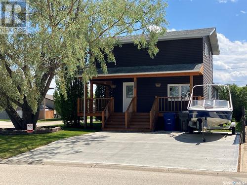 600 8Th Avenue W, Nipawin, SK - Outdoor With Deck Patio Veranda