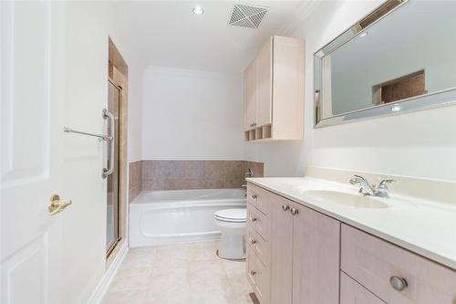 1477 Lakeshore Road|Unit #501, Burlington, ON - Indoor Photo Showing Bathroom