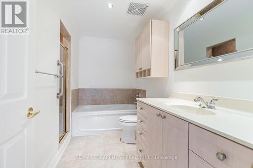 501 - 1477 Lakeshore Road, Burlington, ON - Indoor Photo Showing Bathroom
