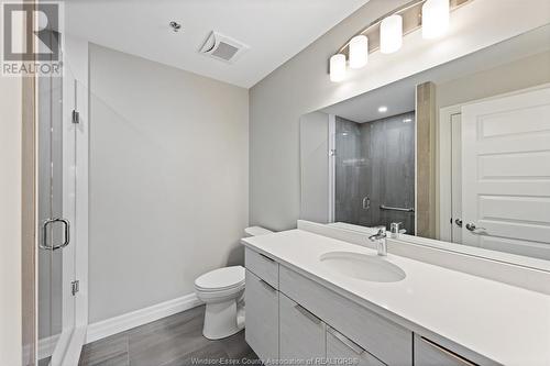 728 Brownstone Drive Unit# 608, Lakeshore, ON - Indoor Photo Showing Bathroom