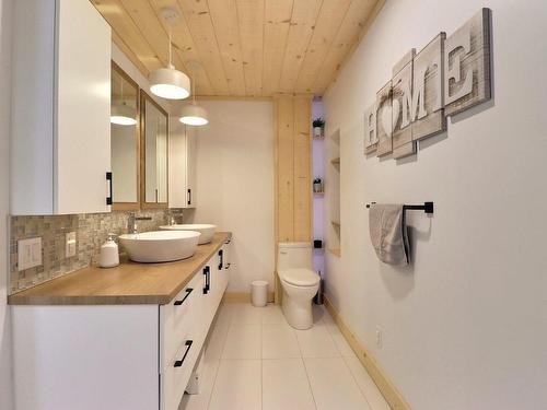 Salle de bains - 123  - 125 Ch. De Val-Du-Repos, Val-D'Or, QC - Indoor Photo Showing Bathroom