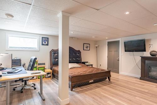 340 Sahlstrom Road, Castlegar, BC - Indoor Photo Showing Office