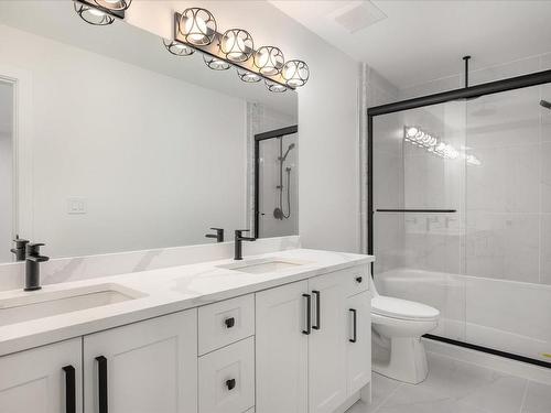 3369 Barrington Rd, Nanaimo, BC - Indoor Photo Showing Bathroom