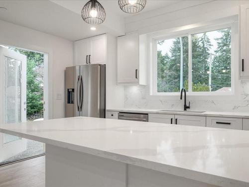 3369 Barrington Rd, Nanaimo, BC - Indoor Photo Showing Kitchen With Upgraded Kitchen