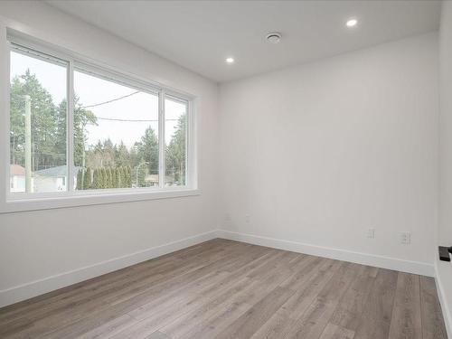 3367 Barrington Rd, Nanaimo, BC - Indoor Photo Showing Other Room