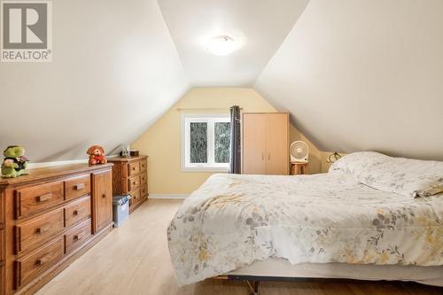 1079 Des Cedres Street, Chute-A-Blondeau, ON - Indoor Photo Showing Bedroom